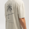 Camiseta Palm Tree: Un toque tropical para tu look.