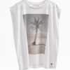 Camiseta sin mangas blanca "Palm Desert" de Oceanna Clothing con foto de palmera y logotipo de la marca.