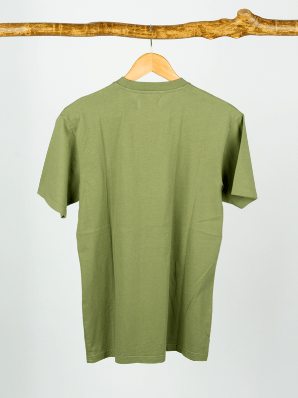 Camiseta orgánica de algodón khaki, ropa sostenible para mujer, Océanna Clothing, moda ética.